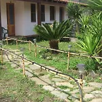 Bed & Breakfast Centro Di Turismo Equestre Shangrila' 3*