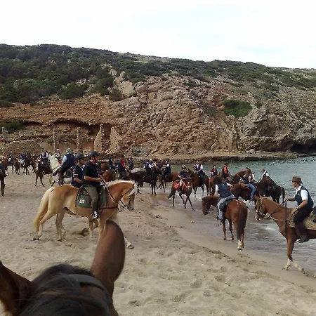 Bed & Breakfast Centro Di Turismo Equestre Shangrila' 3*